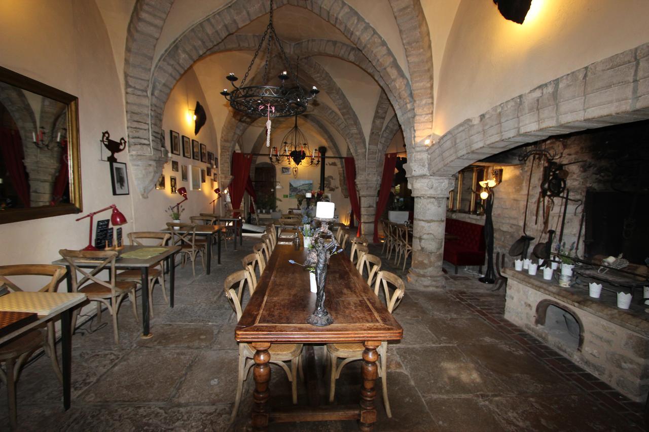 Gothique Cafe Hotel Baume-les-Messieurs Exterior foto