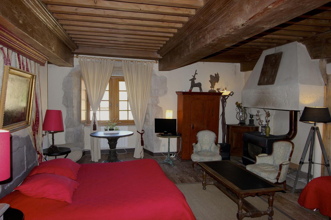 Gothique Cafe Hotel Baume-les-Messieurs Exterior foto